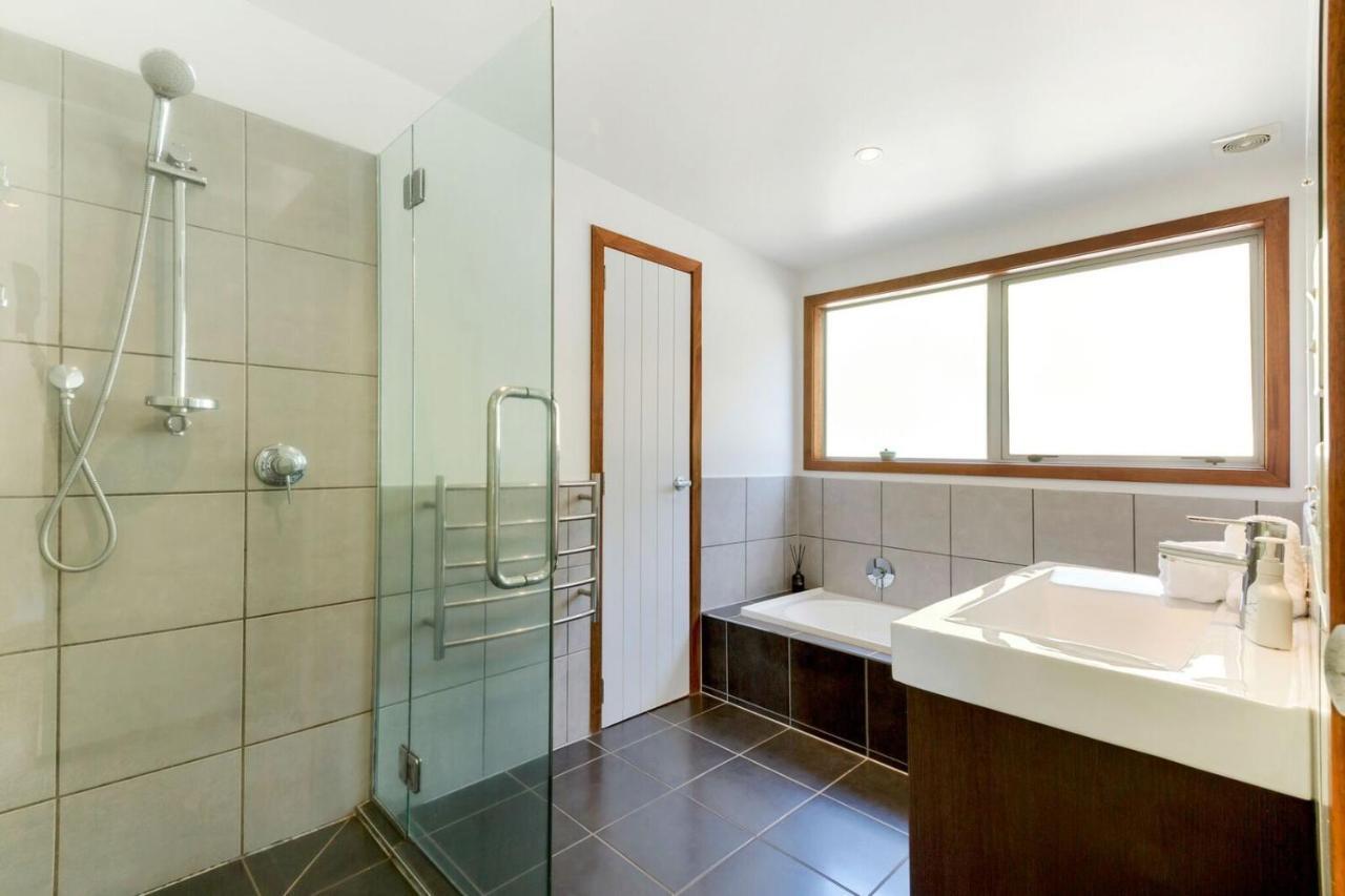 Karaka Sanctuary With Spa Pool By Waiheke Unlimited Oneroa Zimmer foto